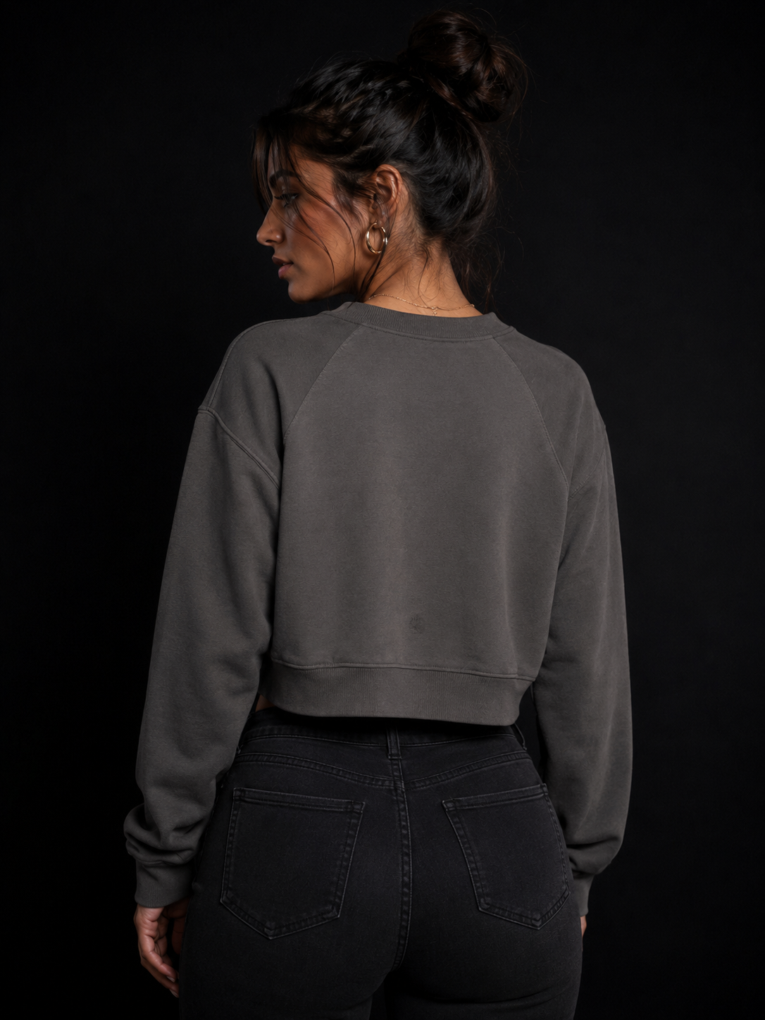 In The Wind™ Women’s Cropped Fleece Sweatshirt – Skull Logo Collection (Vintage Black)